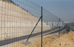 公路護(hù)欄網(wǎng)