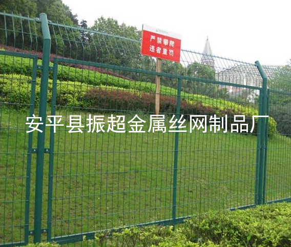 www.chinajsh88.com 鐵絲網(wǎng)圍欄