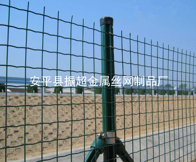 卷式鐵絲網圍擋-www.chinajsh88.com