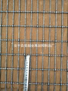 關于養豬羊狗等漏糞用鐵絲網床的介紹